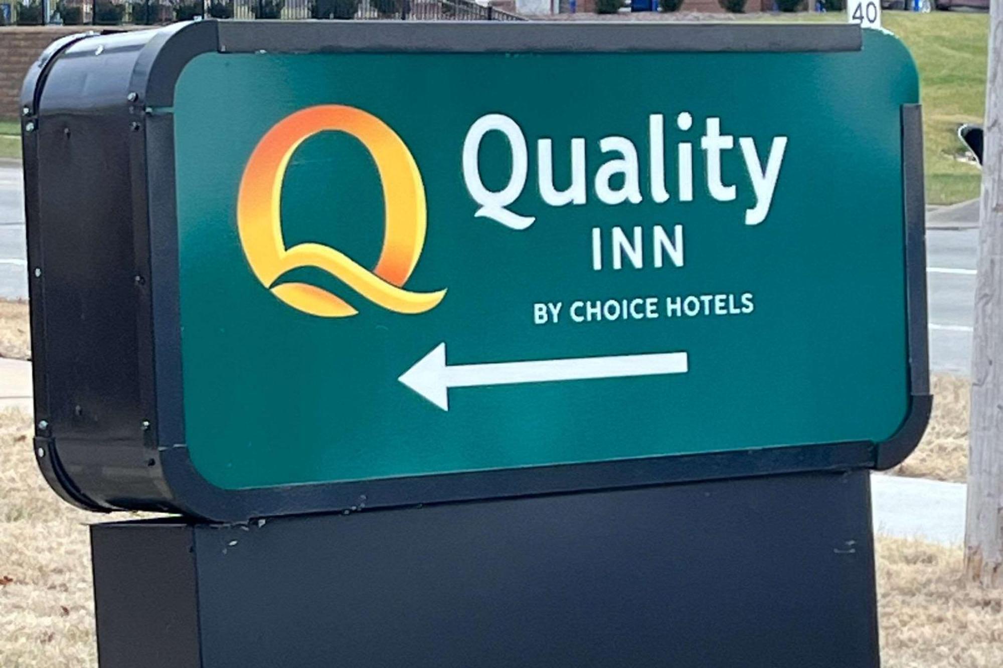 Quality Inn I-70 At Wanamaker Topeka Exterior photo