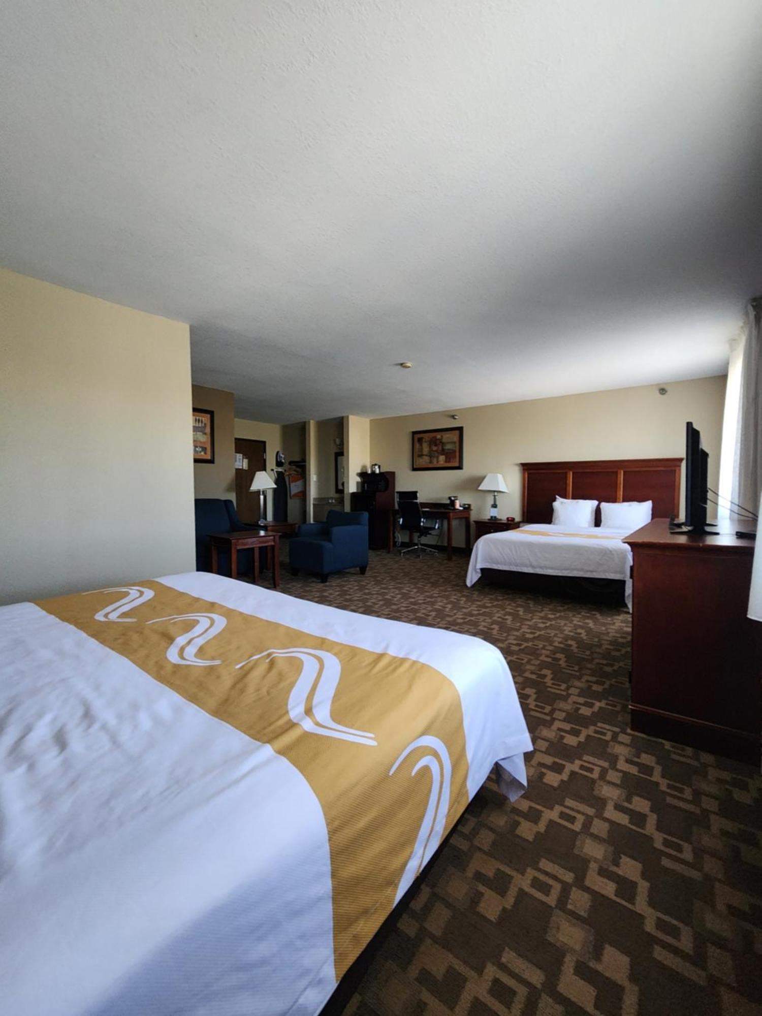 Quality Inn I-70 At Wanamaker Topeka Exterior photo