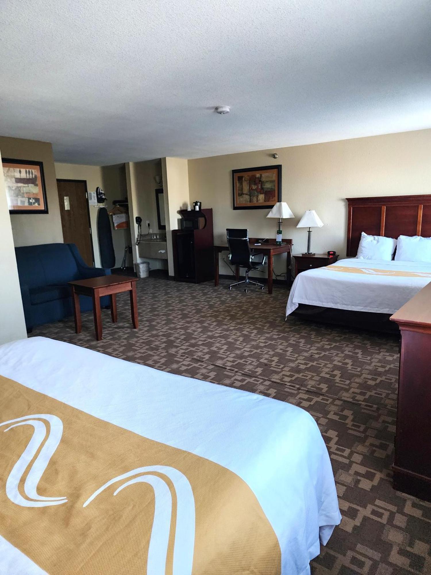 Quality Inn I-70 At Wanamaker Topeka Exterior photo