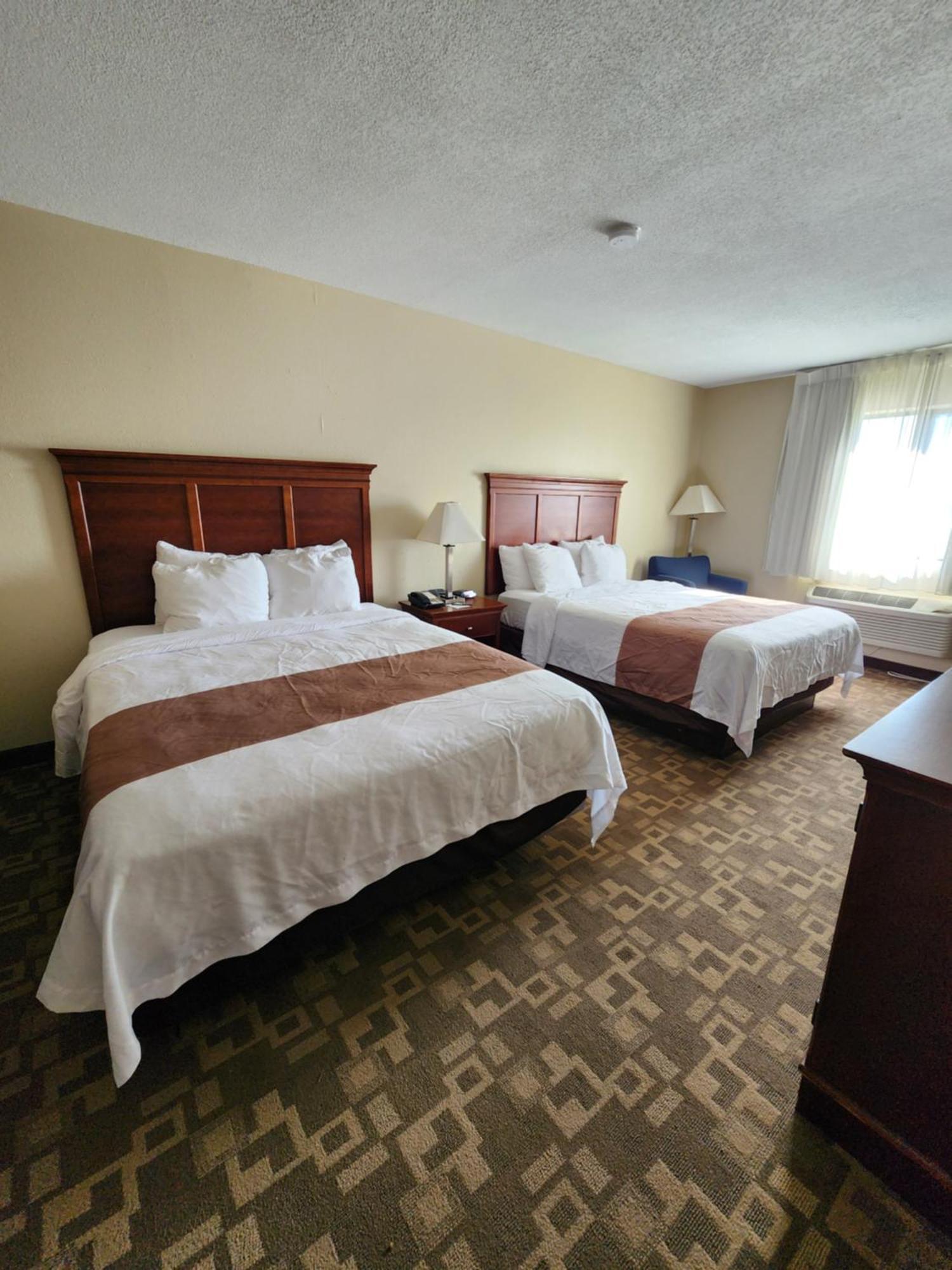 Quality Inn I-70 At Wanamaker Topeka Exterior photo