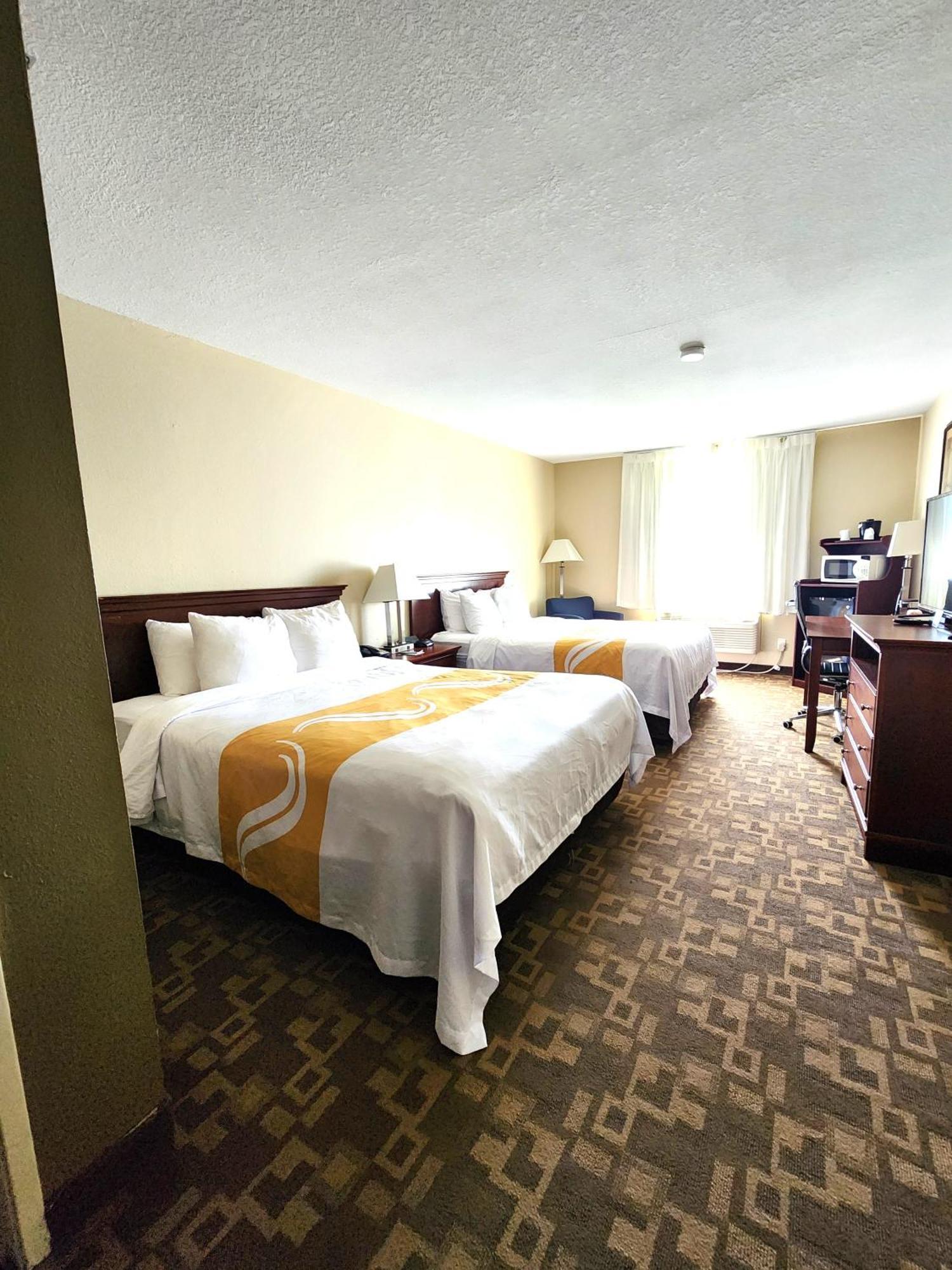 Quality Inn I-70 At Wanamaker Topeka Exterior photo