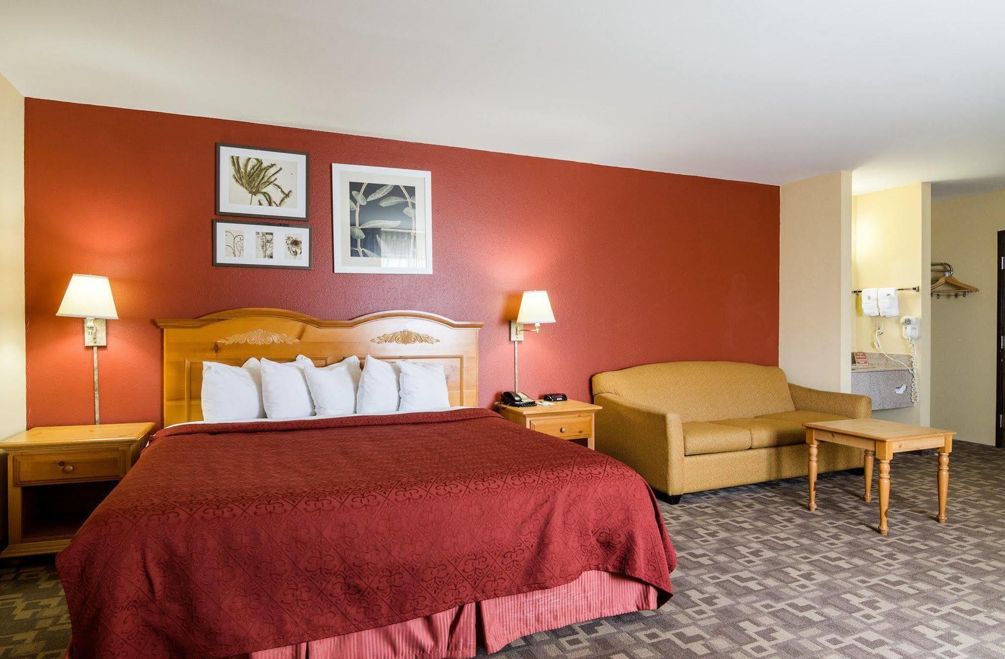 Quality Inn I-70 At Wanamaker Topeka Exterior photo