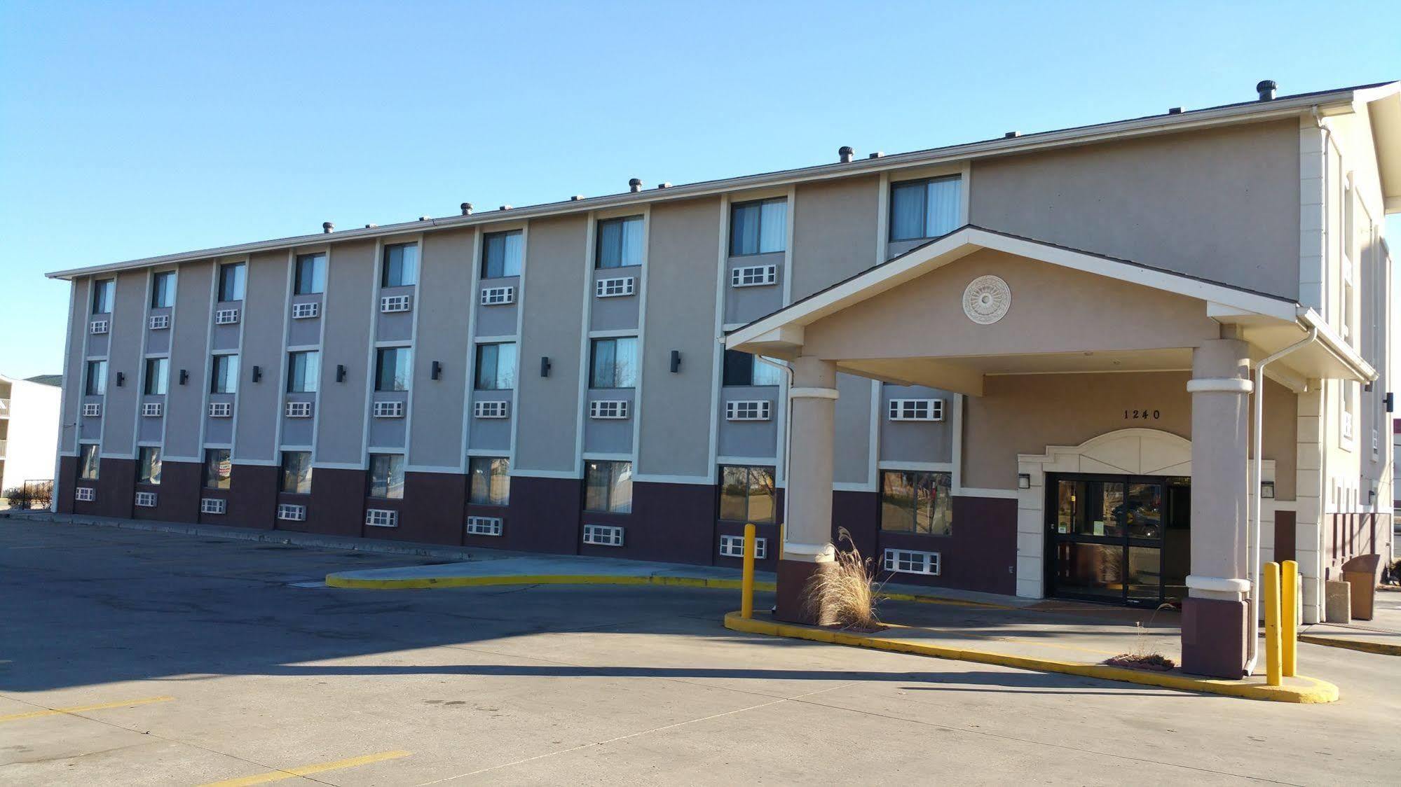 Quality Inn I-70 At Wanamaker Topeka Exterior photo