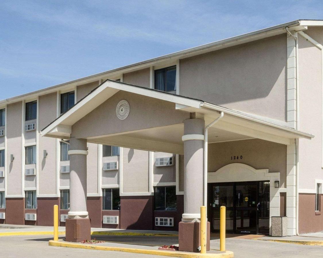 Quality Inn I-70 At Wanamaker Topeka Exterior photo